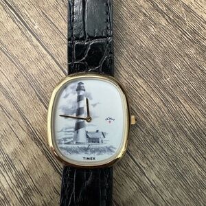 Noah x Timex collab. Gold cade and black strap. Comes as shown with no box.